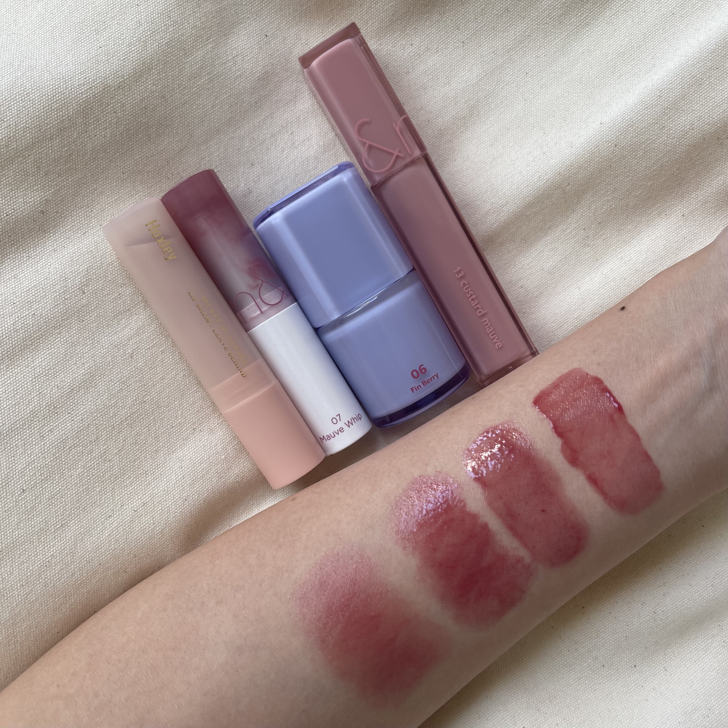 リップバーム；リーブビハインド 03ピンチオブスパイス/Huxley/リップバームを使ったクチコミ（1枚目）