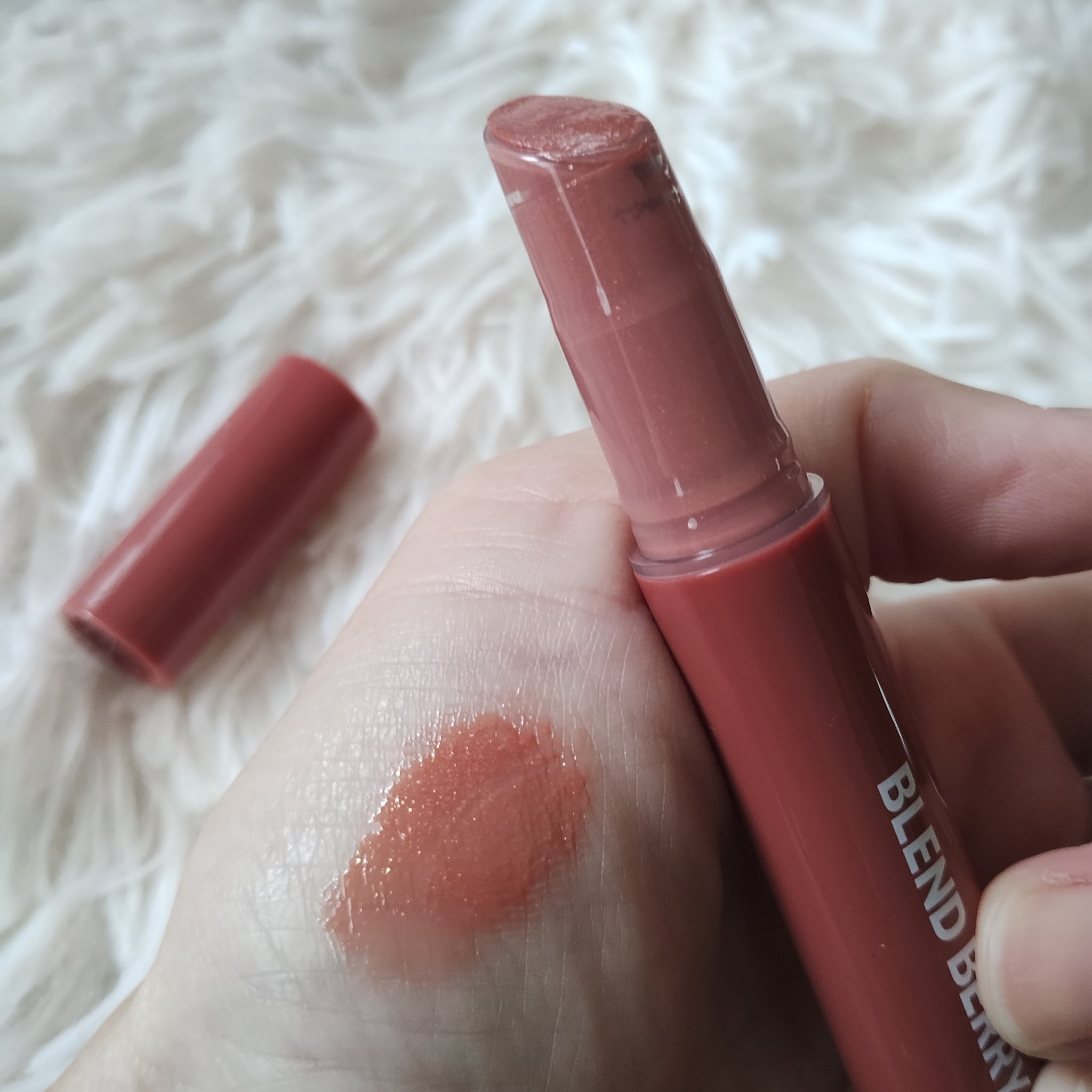 ブレンドベリー リップバルーン 103 おとぎのウォルナットピンク(限定色)/BLEND BERRY/口紅を使ったクチコミ（2枚目）