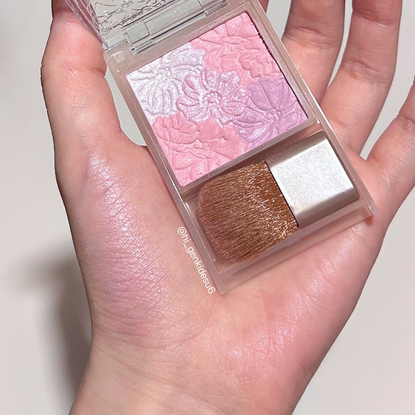 グロウフルールチークス(ブレンドタイプ)/キャンメイク/パウダーチークを使ったクチコミ(1枚目)