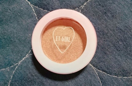 ダイソー×IT GIRL アイシャドウ/DAISO/単色アイシャドウを使ったクチコミ(1枚目)