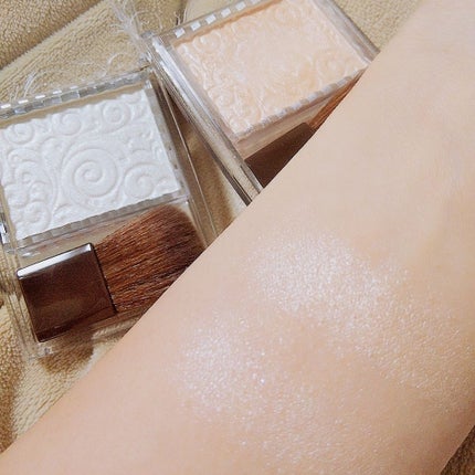 パールグロウハイライト/CEZANNE/パウダーハイライトを使ったクチコミ(2枚目)