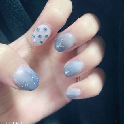 ゆうたん on LIPS 「コスパ良し、格安ジェルネイルキットの実力!適当にグラデしてニュ..」(1枚目)