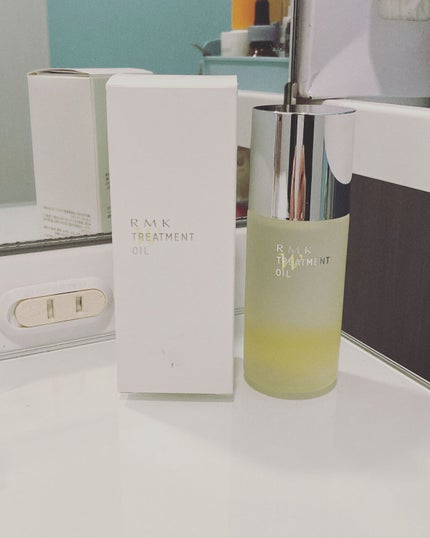 rii♡ on LIPS 「話題のRMKWトリートメントオイル🍋使う度に柑橘系の香りに癒さ..」(1枚目)