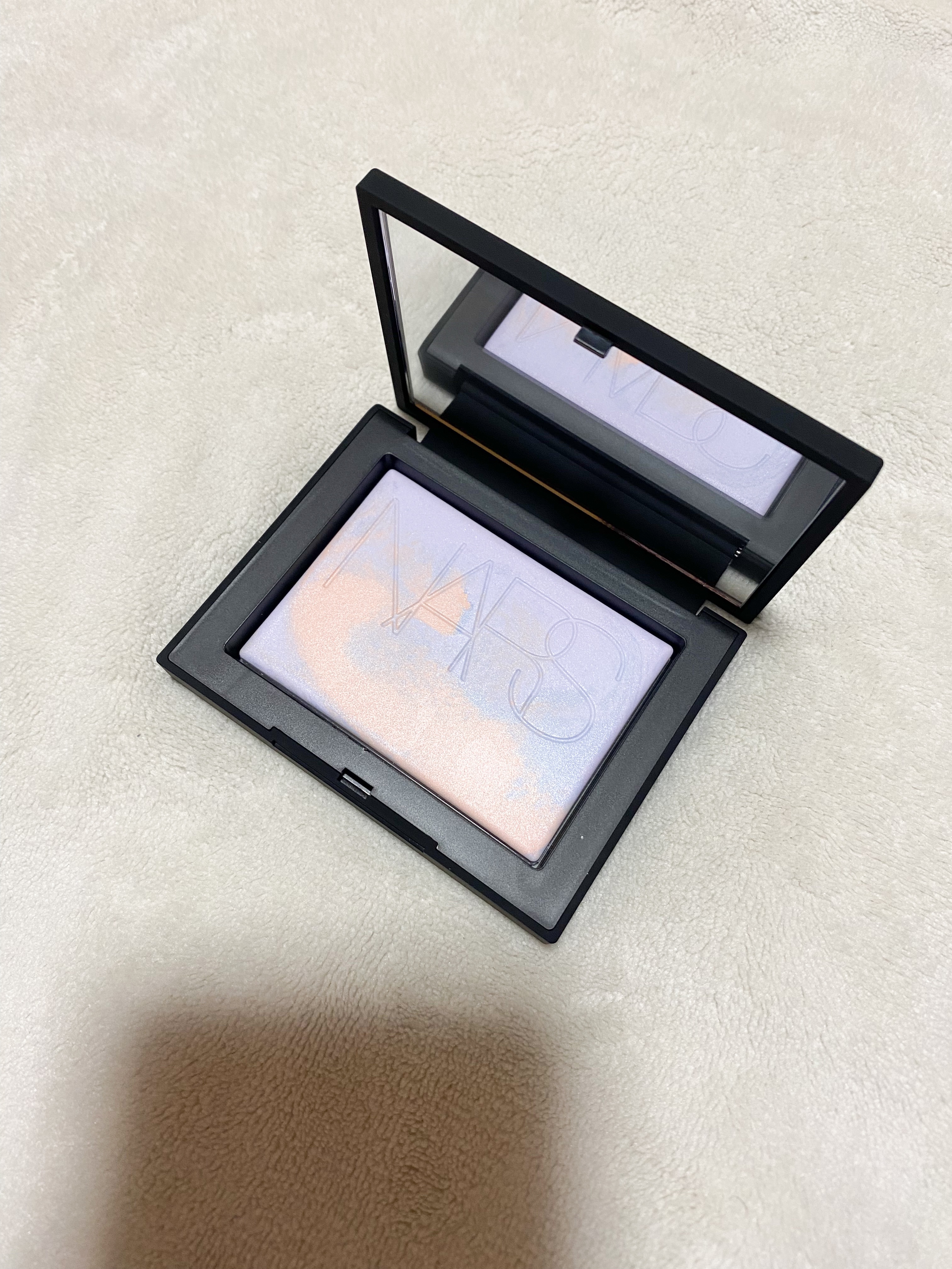 ライトリフレクティング プリズマティックパウダー/NARS/プレストパウダーを使ったクチコミ（1枚目）