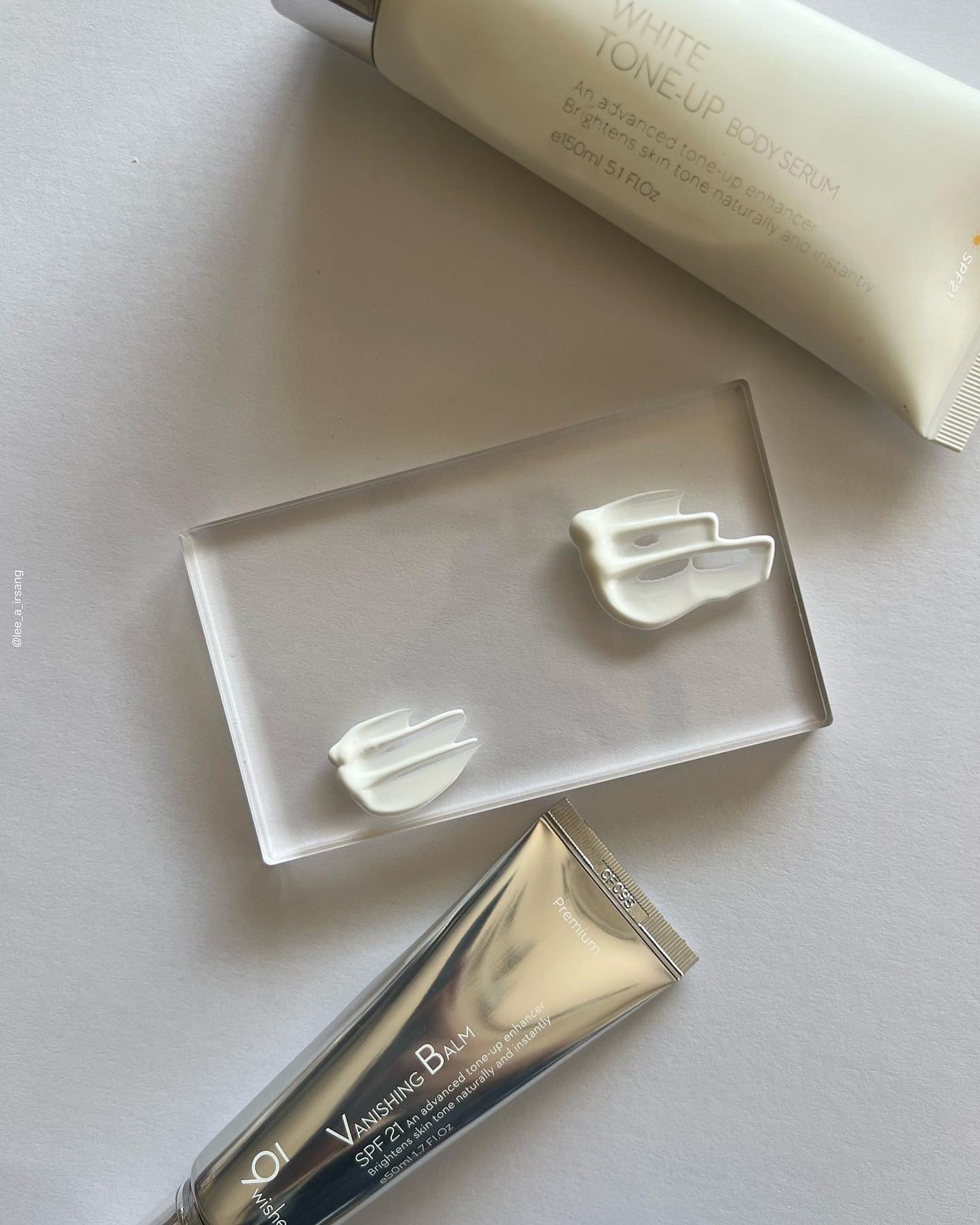 ホワイト トーンアップ ボディ セラム/9Wishes/ボディローションを使ったクチコミ(2枚目)