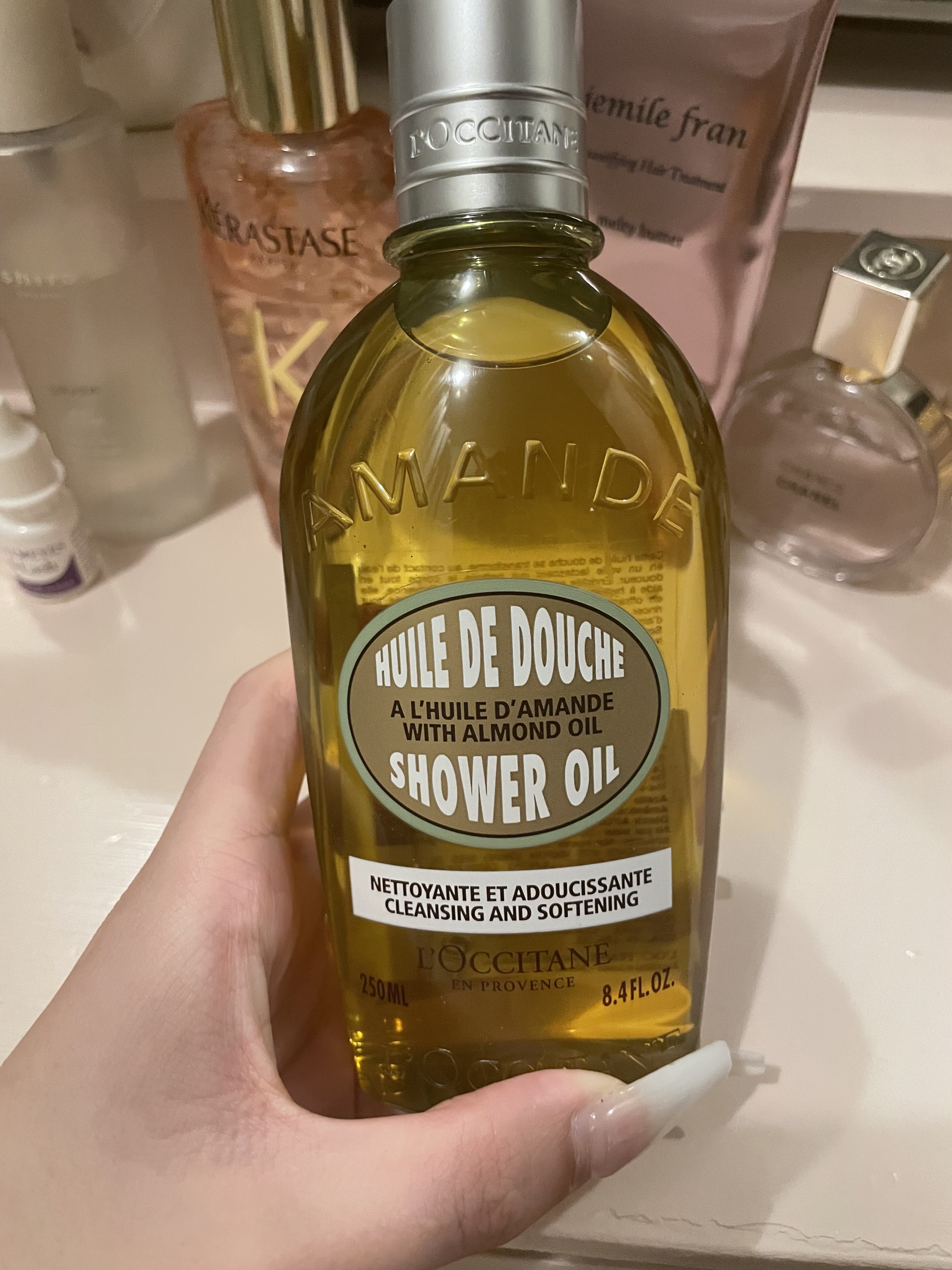 アーモンド モイスチャライジングシャワーオイル/L'OCCITANE/ボディソープを使ったクチコミ（1枚目）