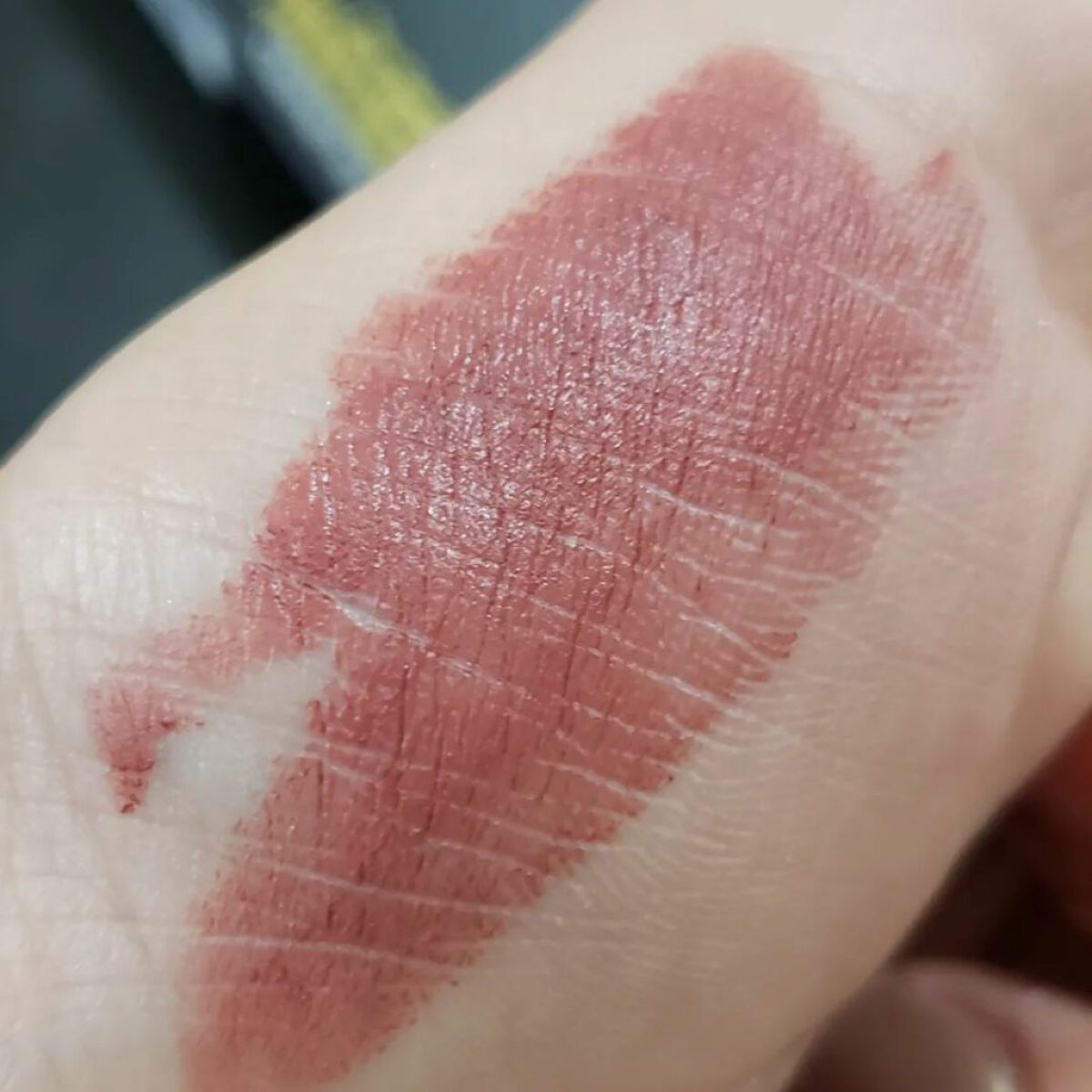 パウダー キス ベルベット ブラー スリム リップスティック オーバー ザ トープ/M・A・C/口紅を使ったクチコミ（2枚目）