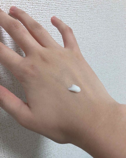 薬用ホワイトニング ハンドクリーム ディープモイスチュア/コエンリッチQ10/ハンドクリームを使ったクチコミ(3枚目)