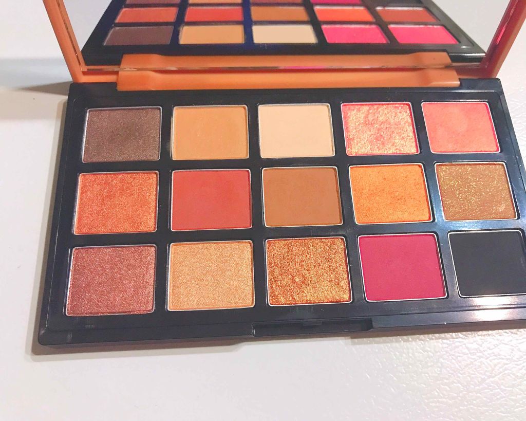 プレイカラーアイパレット レオパードランウェイ/ETUDE/アイシャドウパレットを使ったクチコミ（2枚目）