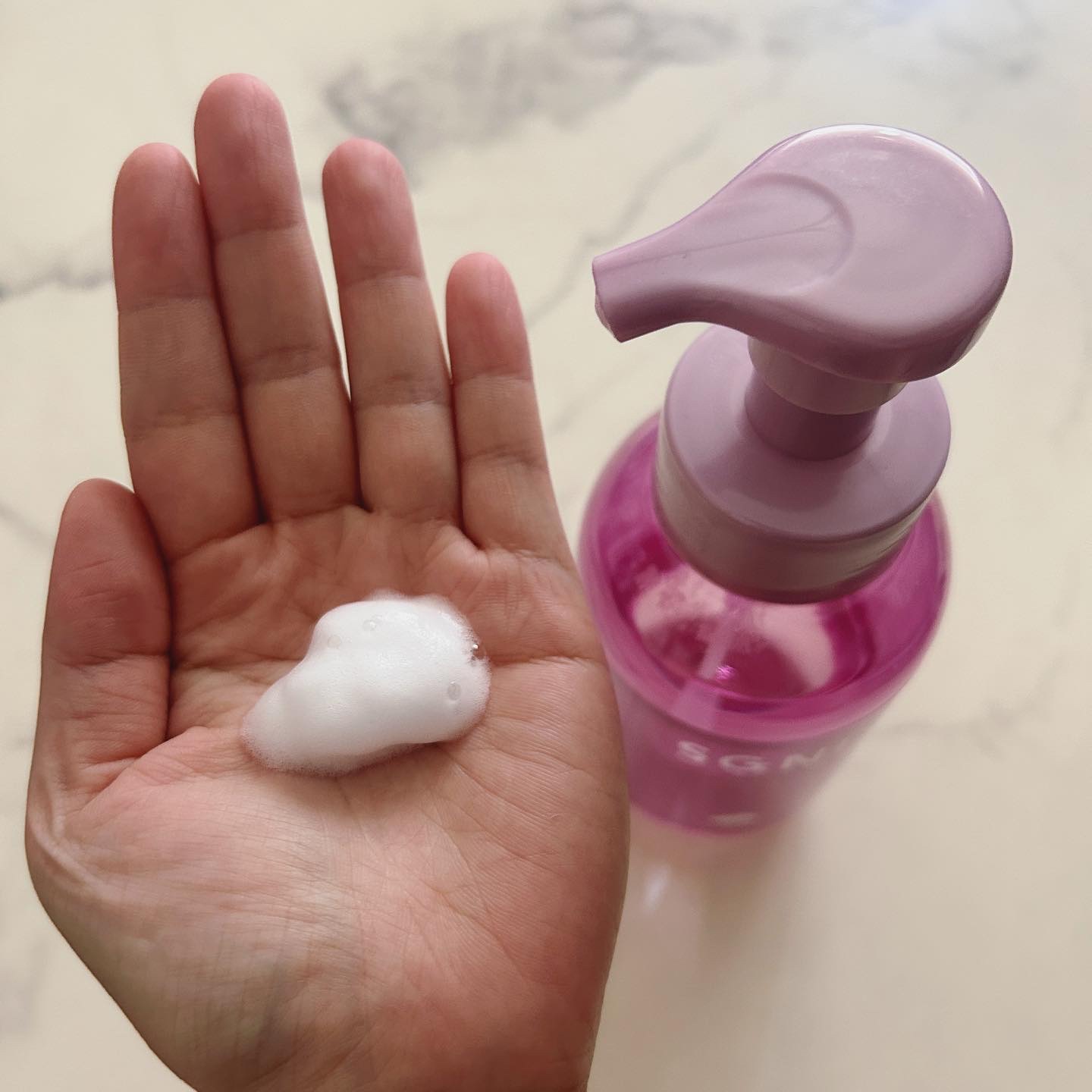 モイスト泡シャンプー〈フローラルムスクの香り〉/SGNI/市販シャンプーを使ったクチコミ（2枚目）