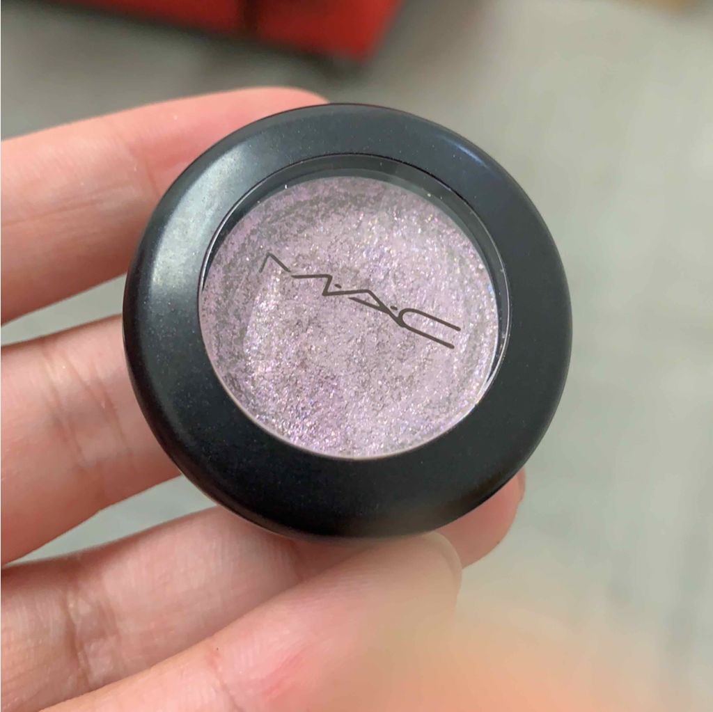 ダズルシャドウ/M・A・C/単色アイシャドウを使ったクチコミ（1枚目）