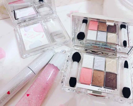 ホワイトラブストーリー コレクション (クリスマスコフレ 2018)/JILL STUART/メイクアップキットを使ったクチコミ(2枚目)