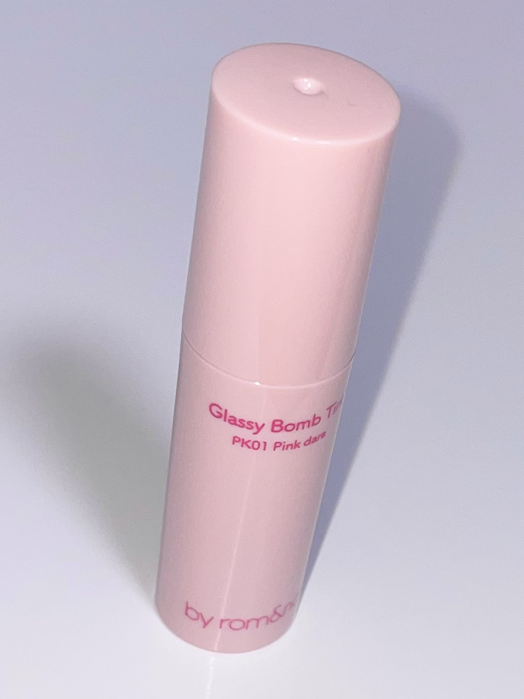 アンドバイロムアンド　グラッシーボムティント/&nd by rom&nd/リップティントを使ったクチコミ（2枚目）