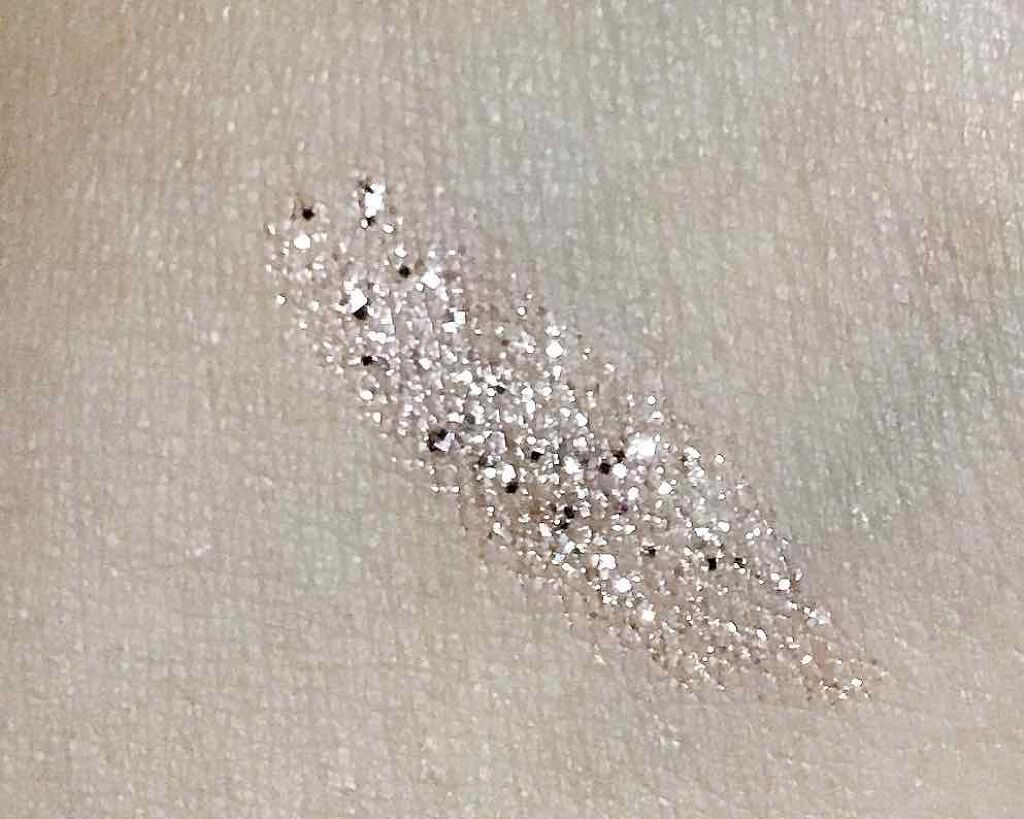 グリッターイルミネーションライナー/CipiCipi/リキッドアイライナーを使ったクチコミ(3枚目)