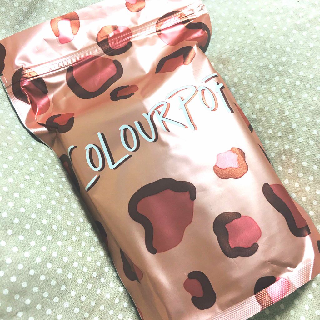 Super Shock Shadow/ColourPop/単色アイシャドウを使ったクチコミ（1枚目）