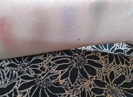 ミネラルクラッシィシャドー/エトヴォス/アイシャドウパレットを使ったクチコミ(2枚目)