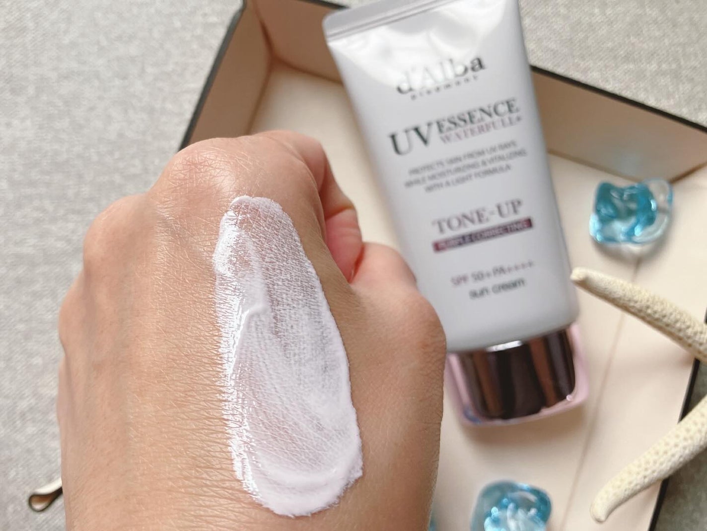 ぴぴちゃん22@フォロバ100% on LIPS 「d’Albaトーンアップサンクリーム(パープル)▶@dalba..」(3枚目)