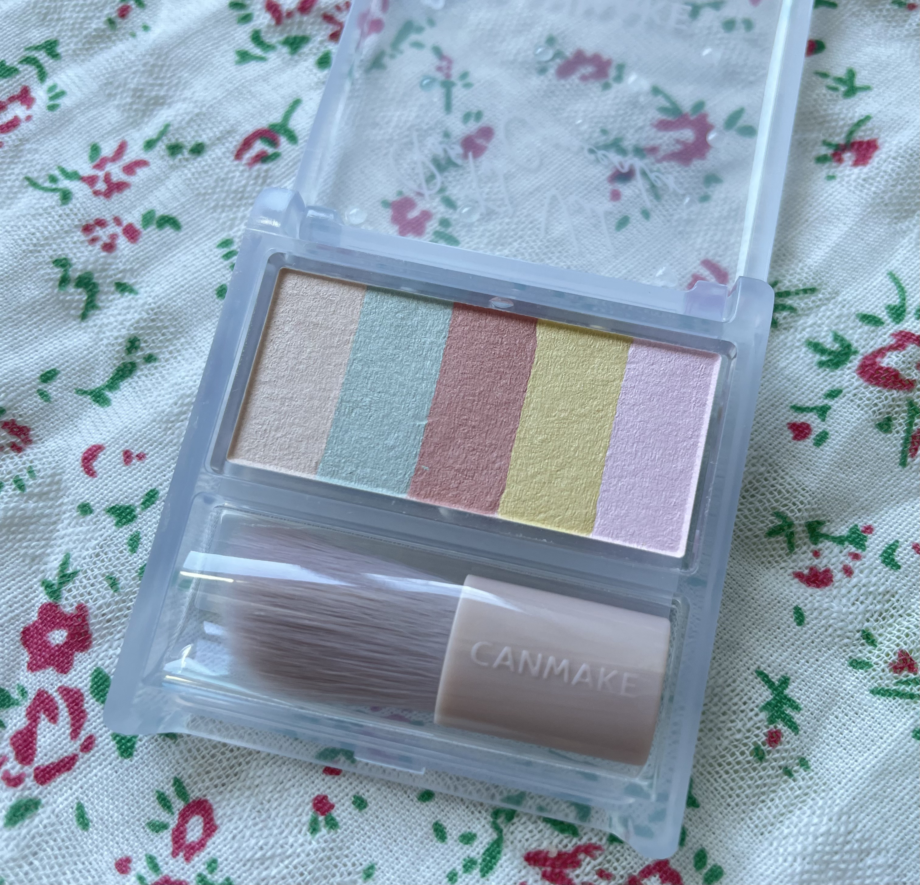 パステルヴェールコンシーラー/キャンメイク/パレットコンシーラーを使ったクチコミ（2枚目）