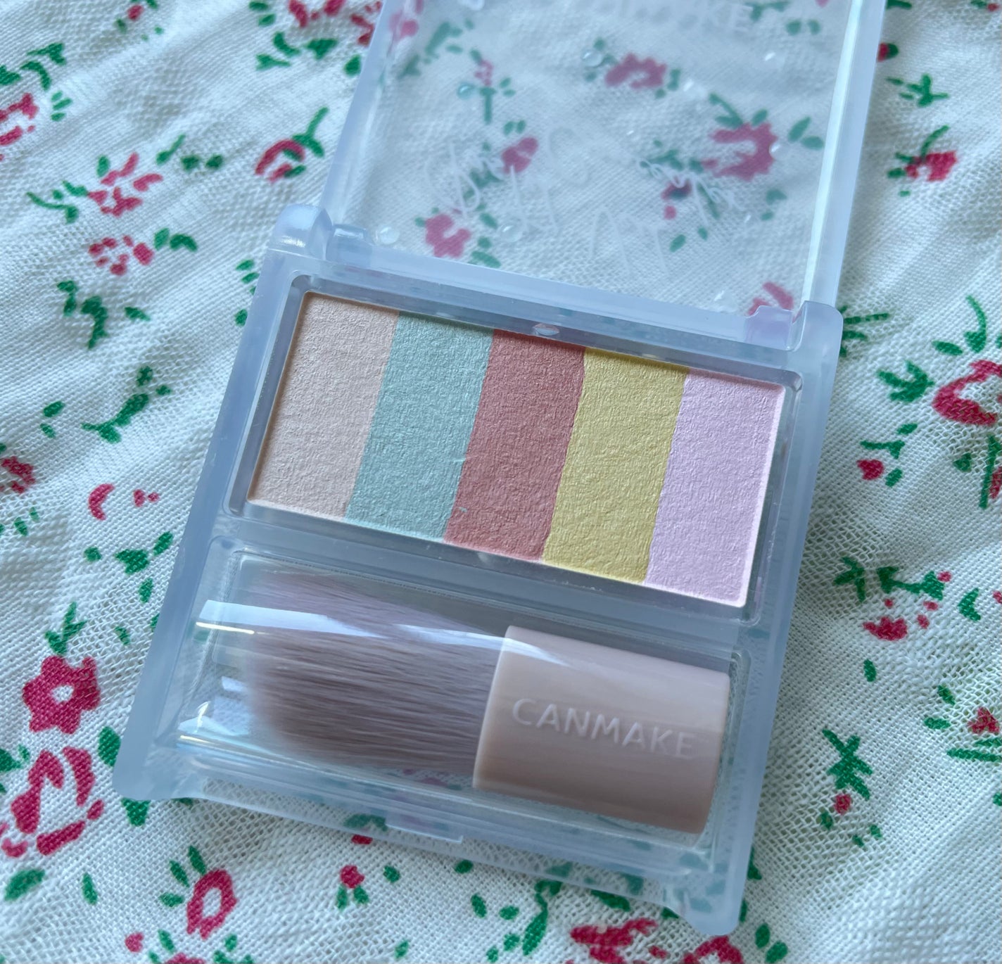 パステルヴェールコンシーラー/キャンメイク/パレットコンシーラーを使ったクチコミ(2枚目)