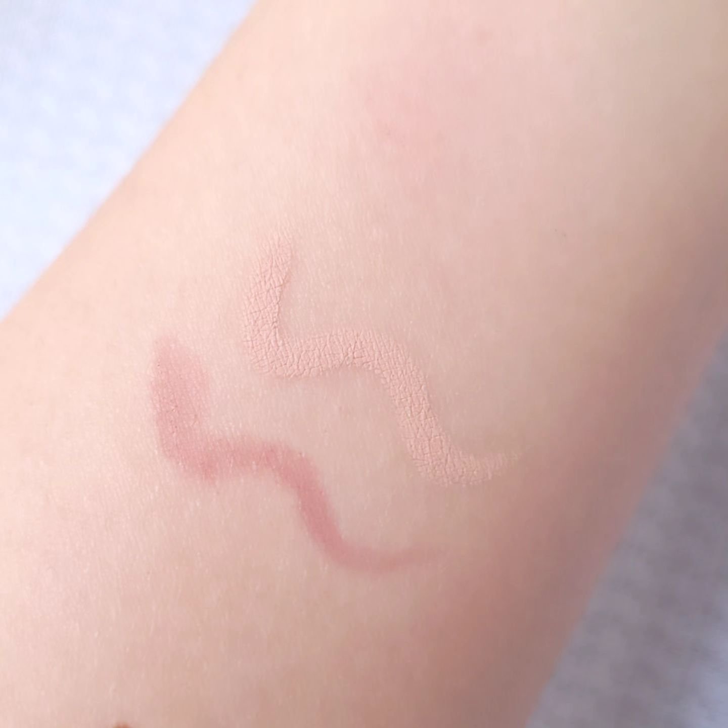 描くふたえアイライナー/CEZANNE/リキッドアイライナーを使ったクチコミ（3枚目）