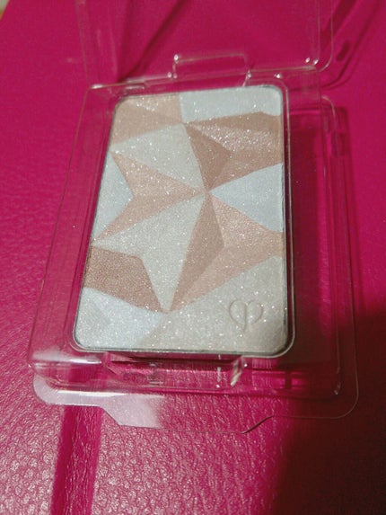 クレ・ド・ポー ボーテ レオスールデクラ/クレ・ド・ポー ボーテ/パウダーハイライトを使ったクチコミ(1枚目)