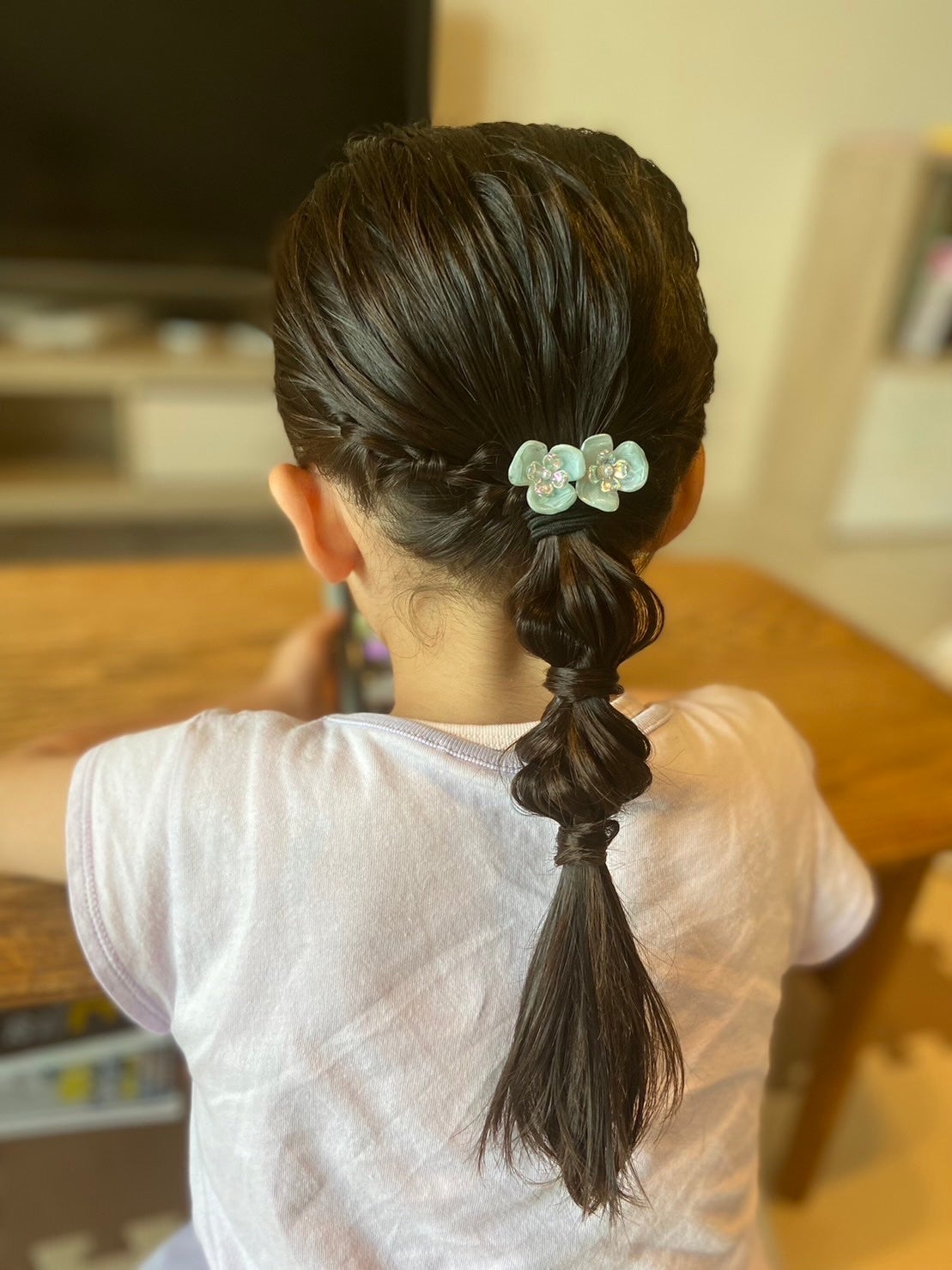 Yuki on LIPS 「4歳娘のヘアアレンジ♡三つ編みと玉ねぎアレンジです👧🏻お出かけ..」(5枚目)