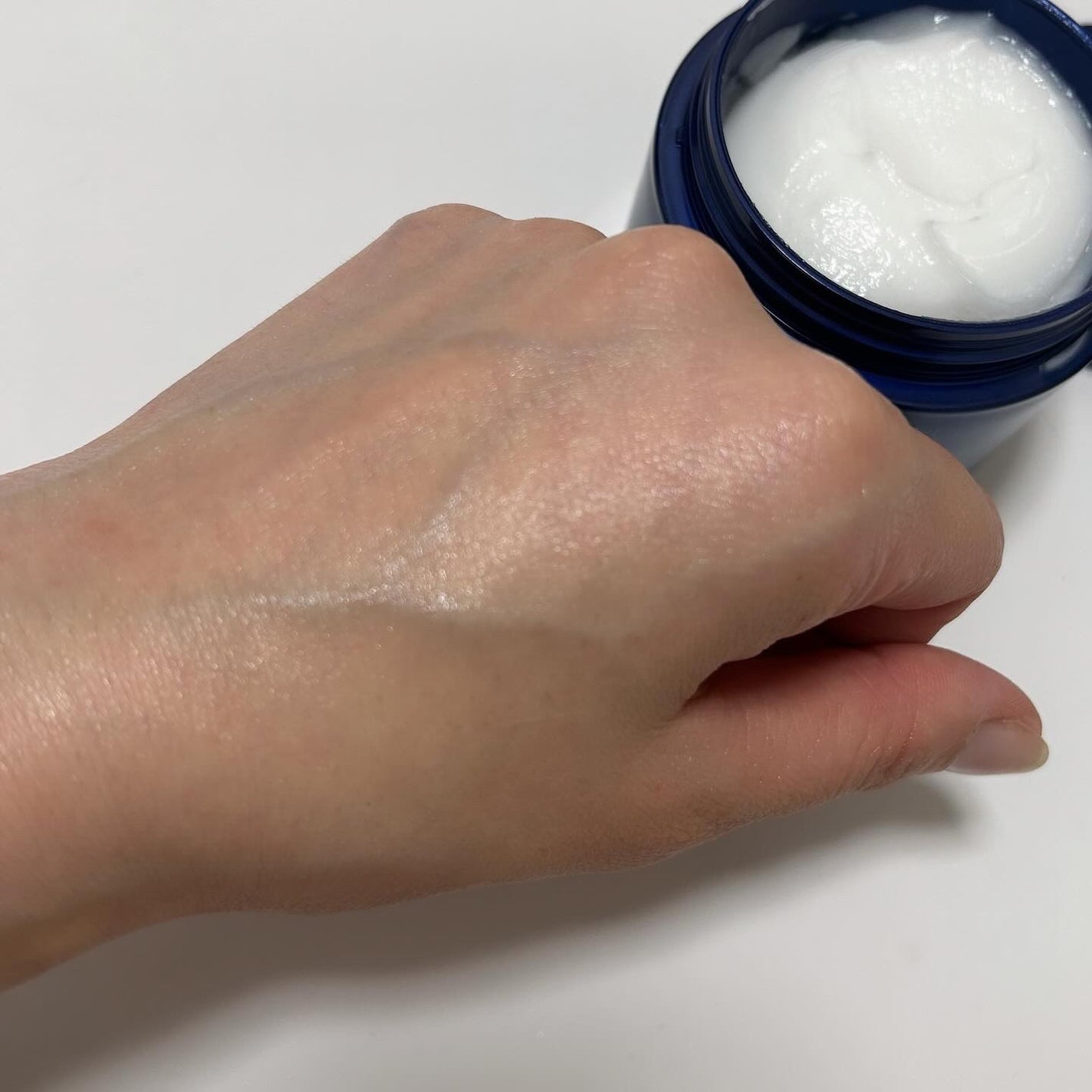 ニベア ロイヤルブルーボディクリーム うるおい密封ケア/ニベア/ボディクリームを使ったクチコミ(5枚目)