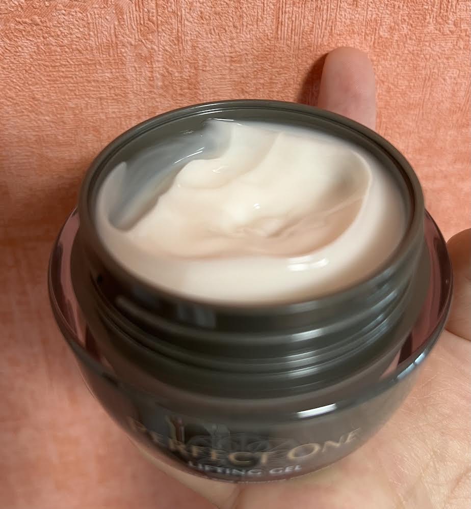 パーフェクトワン リフティングジェル/パーフェクトワン/オールインワン化粧品を使ったクチコミ（1枚目）