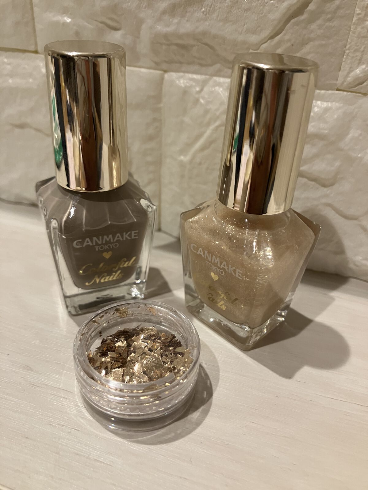 カラフルネイルズ N77 カームグレージュ/キャンメイク/マニキュアを使ったクチコミ（2枚目）