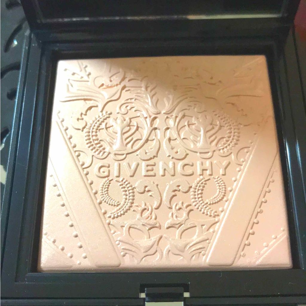 タン・クチュール・シマー・パウダー/GIVENCHY/プレストパウダーを使ったクチコミ（2枚目）