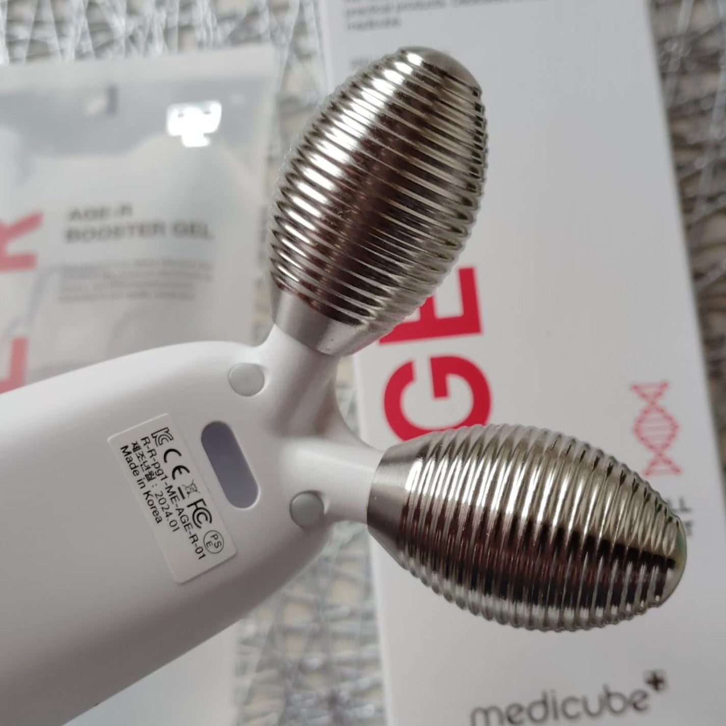 エージーアール/MEDICUBE/美顔器・マッサージを使ったクチコミ(4枚目)