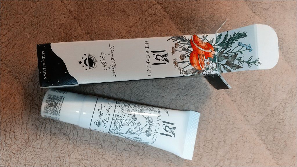 ハーバニエンス デイ＆ナイトリップジェル/HERBANIENCE/リップケアを使ったクチコミ（2枚目）