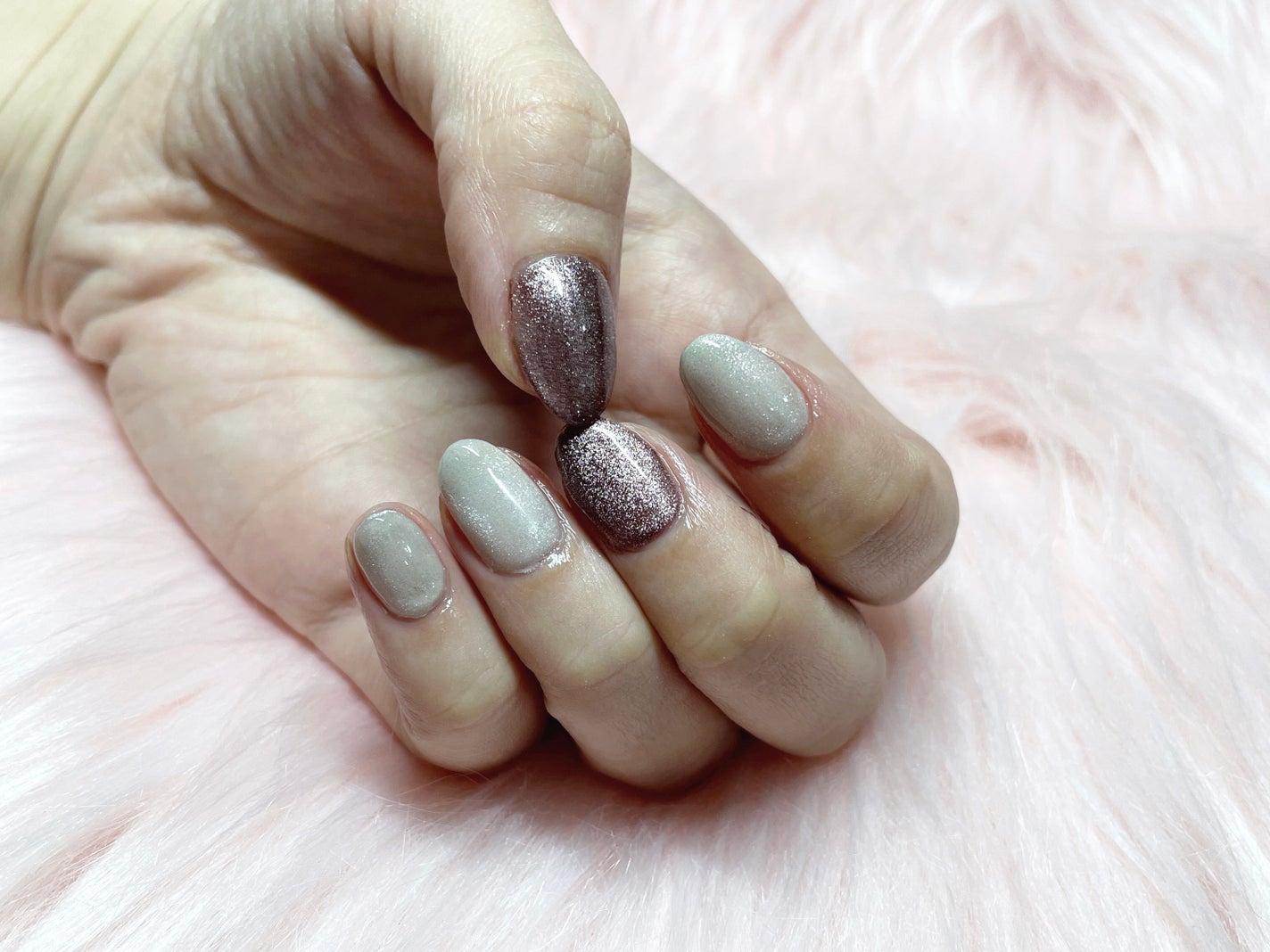 き り ん (°◻︎°) on LIPS 「ネイルタウン💅簡単ワンカラーなのに垢抜け❕❕オススメ塗りやすい..」(2枚目)