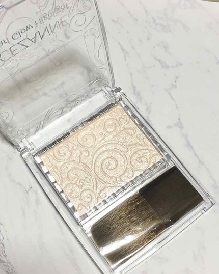 パールグロウハイライト/CEZANNE/パウダーハイライトを使ったクチコミ(2枚目)