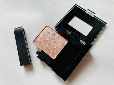 shu uemura カスタム ケース Iのクチコミ「| shu uemura |

プレスドアイシャドー
W ローズグレイズ

クレンジングが大好.....」（1枚目）