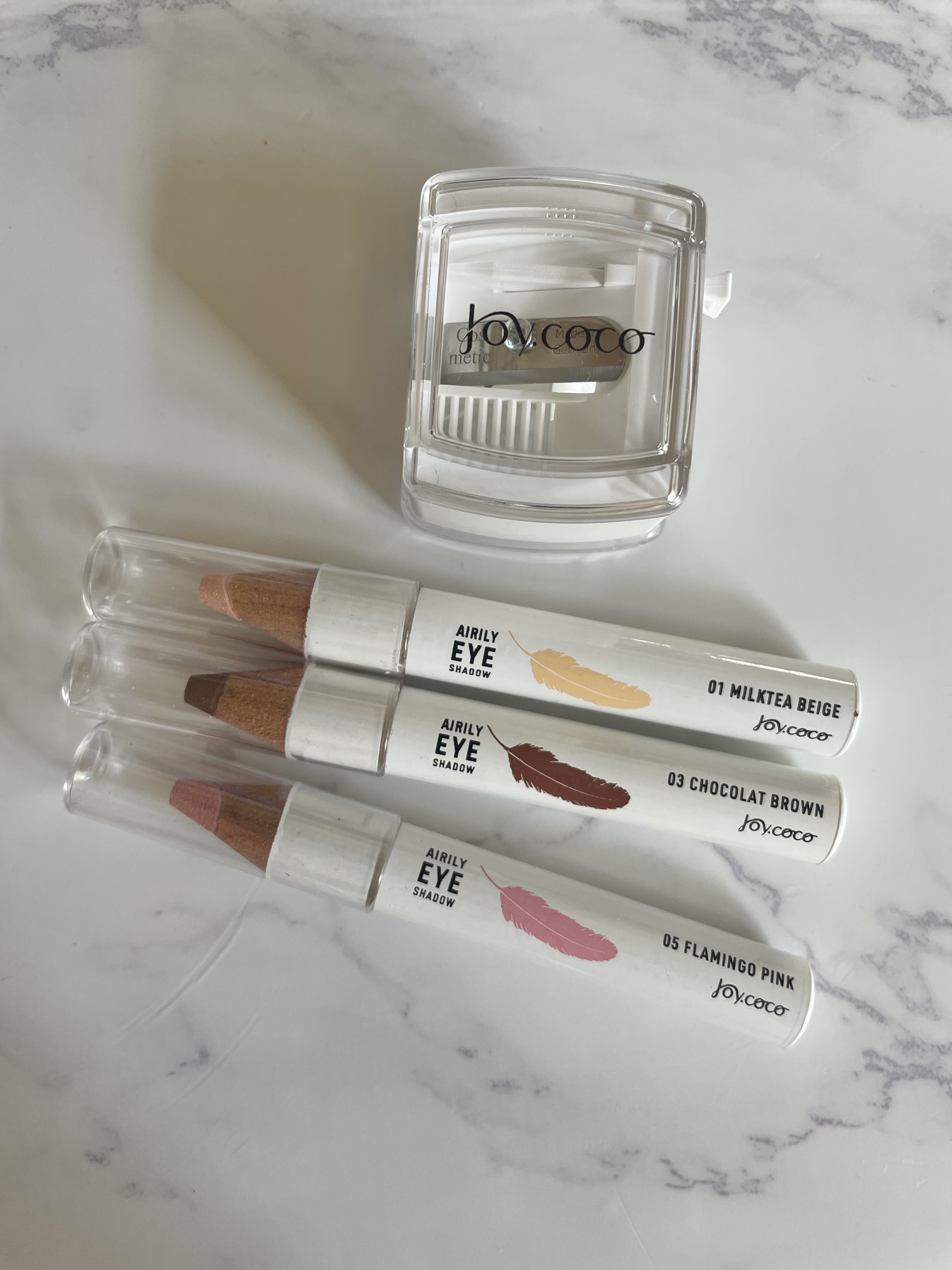 ジョイココ エアリーアイシャドウ/Joy.coco(ジョイココ)/単色アイシャドウを使ったクチコミ（2枚目）