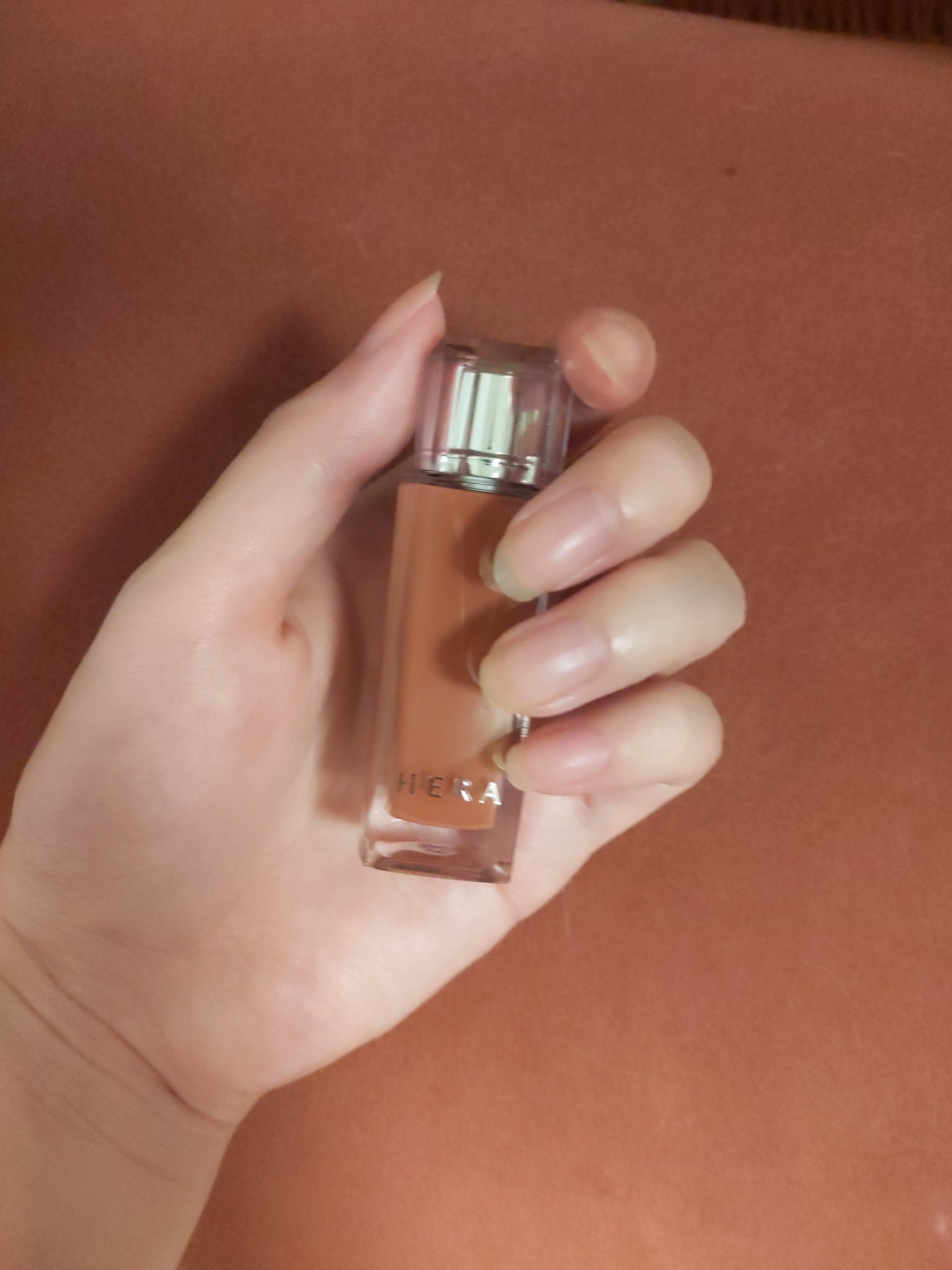 センシュアル フィッティング グロウ ティント/HERA/リップティントを使ったクチコミ（2枚目）