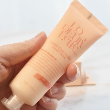 カラーフィットハンドクリーム/ロダレット/ハンドクリームを使ったクチコミ(2枚目)