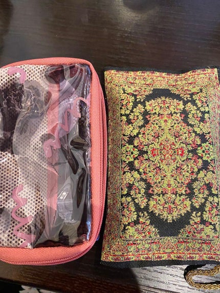 リサ・ラーソン♡クッションファンデマニア on LIPS 「手織りのよォな豪華そぉな#化粧ポーチ友達からプレゼント貰ってイ..」(7枚目)