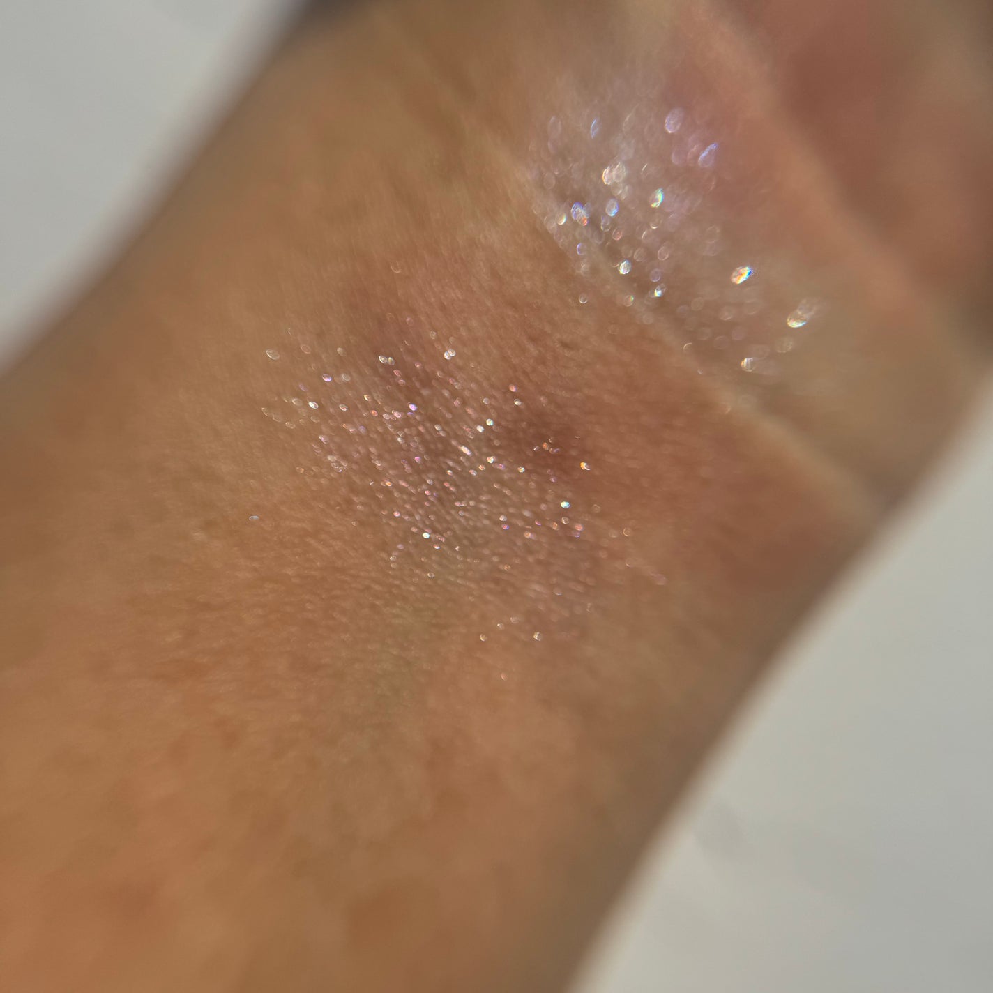 シングルシャイニーアイシャドウ/CEZANNE/アイシャドウを使ったクチコミ(3枚目)