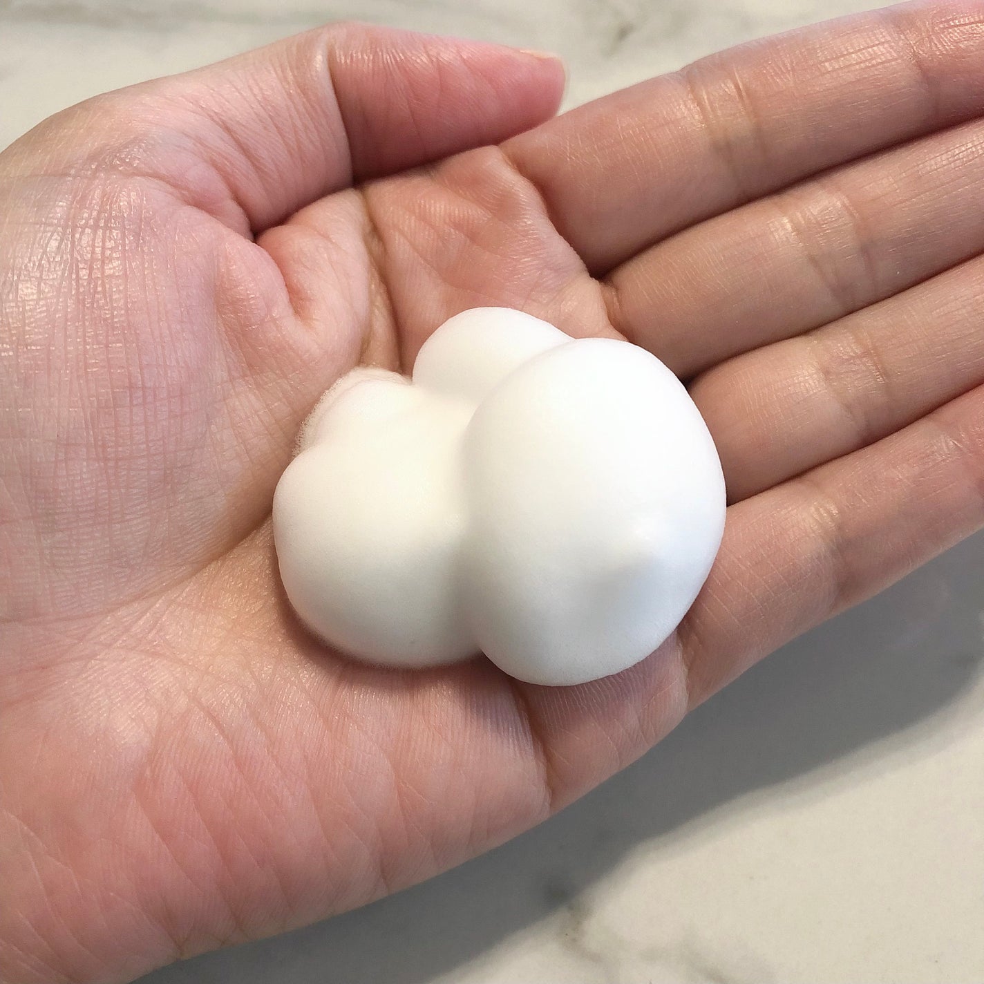 イロハ インティメートウォッシュ フォームタイプ ベルガモットとビターオレンジの香り/iroha INTIMATE CARE/デリケートゾーンケアを使ったクチコミ(2枚目)