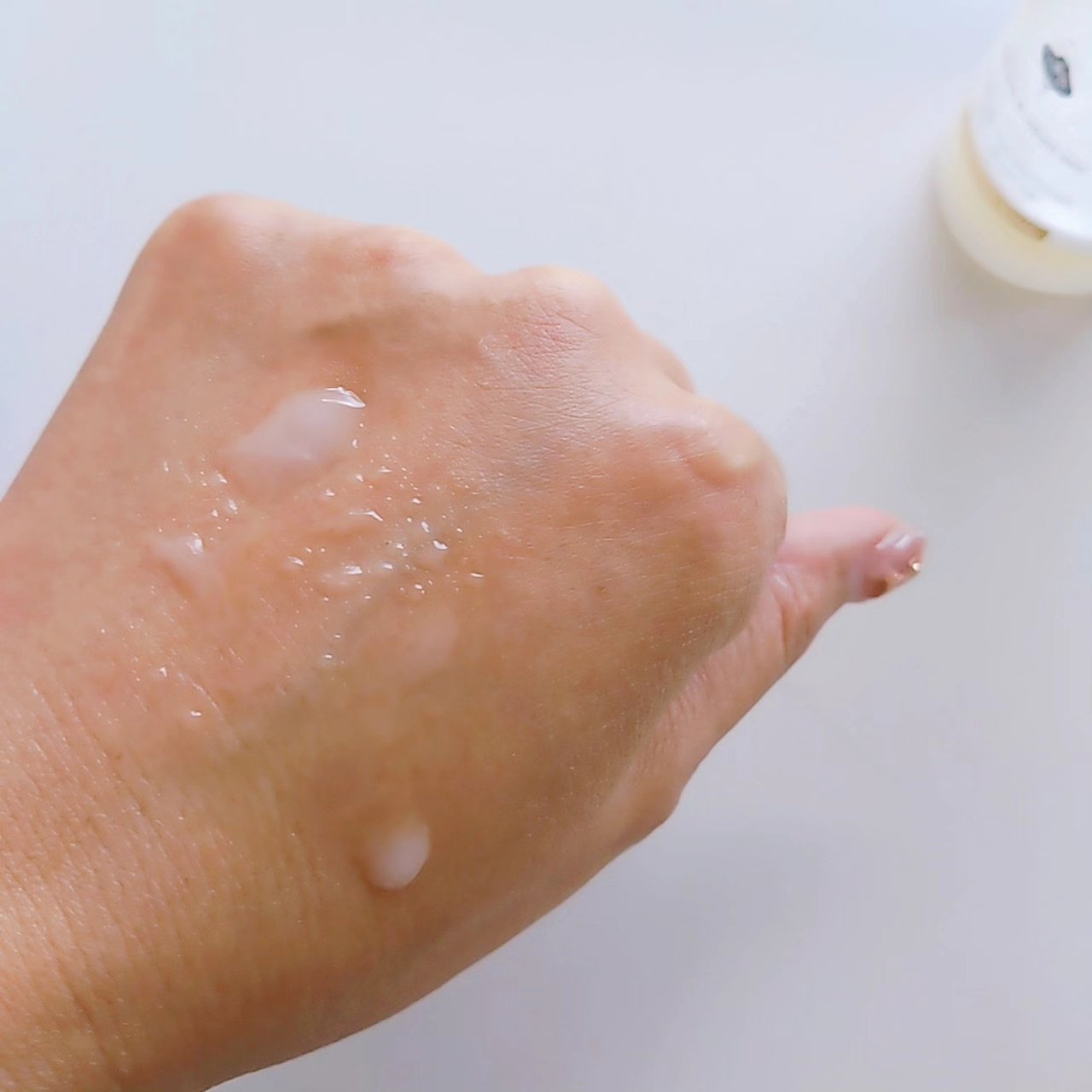 ダルバ ホワイトトリュフファーストスプレーセラム/ダルバ/ミスト状化粧水を使ったクチコミ（2枚目）