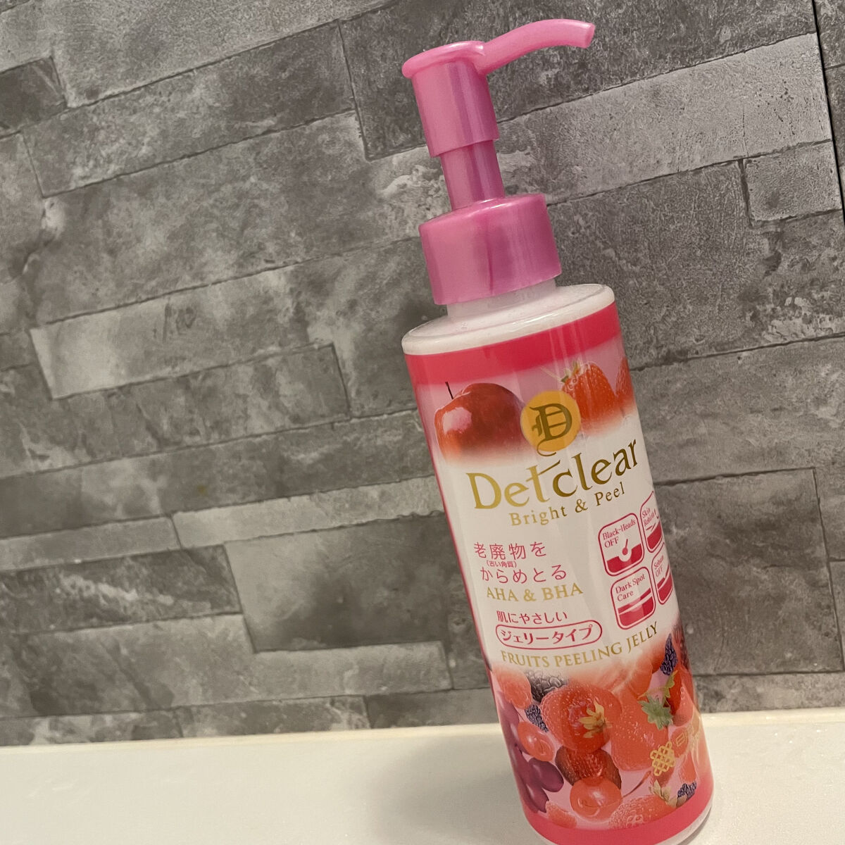 DETクリア ブライト＆ピール ピーリングジェリー <ミックスベリーの香り>/Detclear/ピーリングを使ったクチコミ（1枚目）
