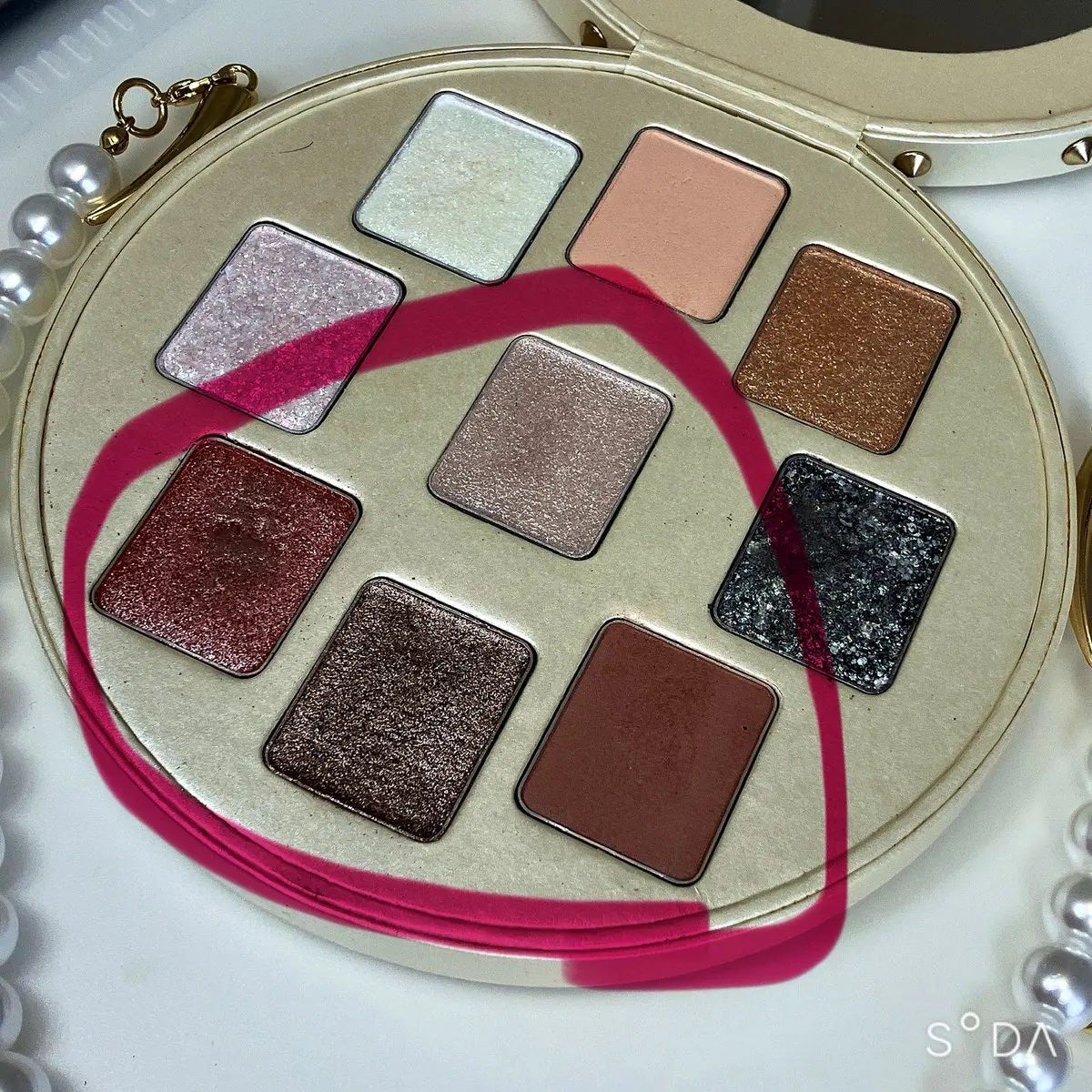 パール レベル クラッチ アイシャドー パレット/shu uemura/アイシャドウパレットを使ったクチコミ(4枚目)