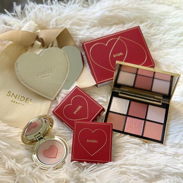 𝖲𝗇𝗂𝖽𝖾𝗅 𝖡𝖾𝖺𝗎𝗍𝗒✩

@snidelbeauty 
2023 Valentine Collection
“Ready for LOVE “

パケが可愛過ぎて購入しました🥺🤍
リップも悩んだけ