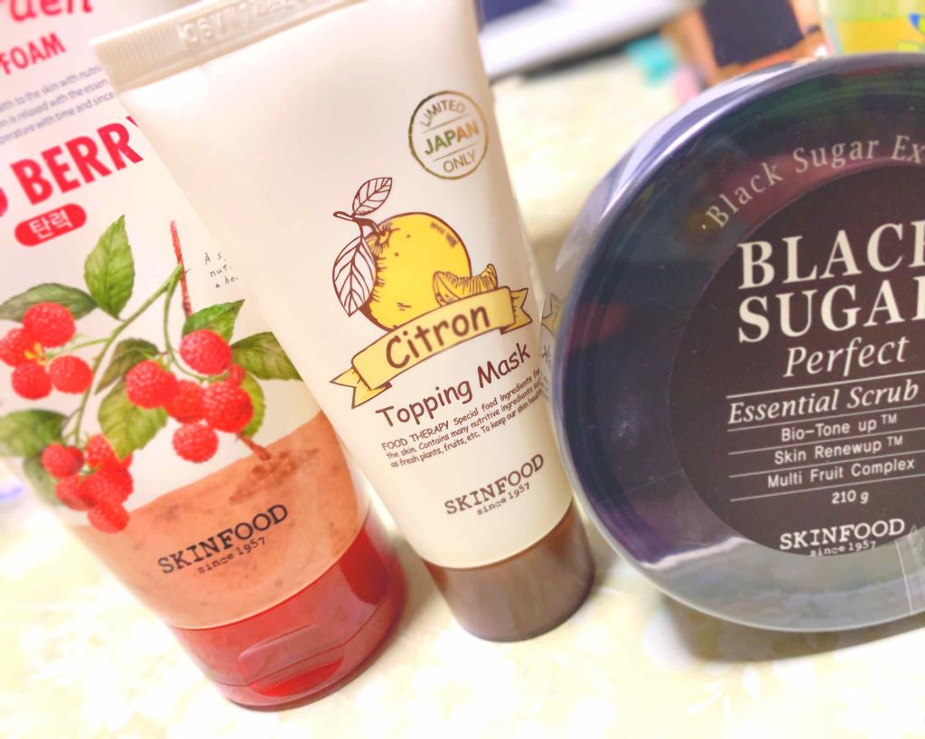 ブラックシュガー パーフェクト エッセンシャル スクラブ2X/SKINFOOD/洗い流すパック・マスクを使ったクチコミ（1枚目）