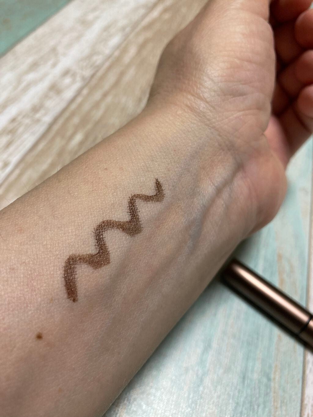 スキルレスライナー/LUMIURGLAS/リキッドアイライナーを使ったクチコミ(4枚目)