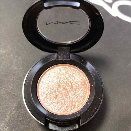 ダズルシャドウ/M・A・C/単色アイシャドウを使ったクチコミ(1枚目)