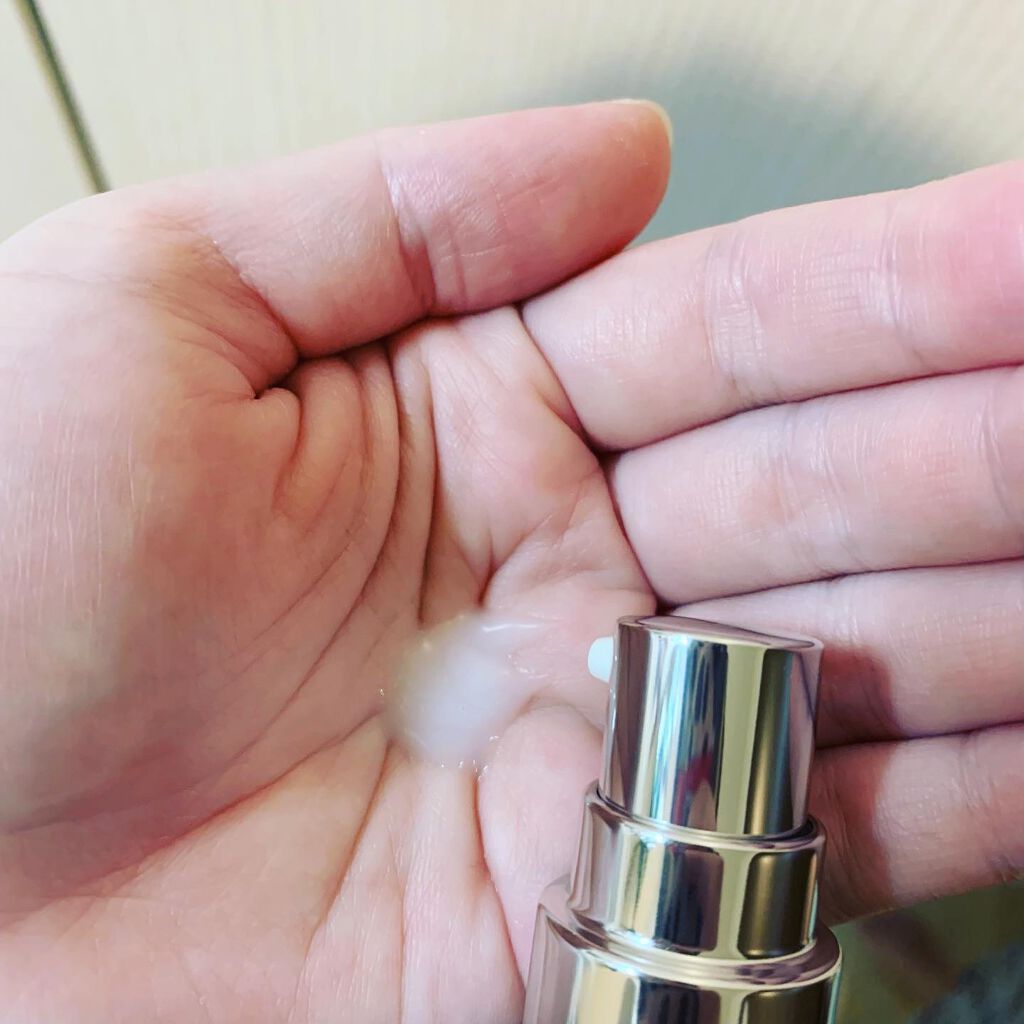 レナランフォード on LIPS 「ずっと気になってたライスフォースの美白美容液💓肌の水分保持能を..」(2枚目)