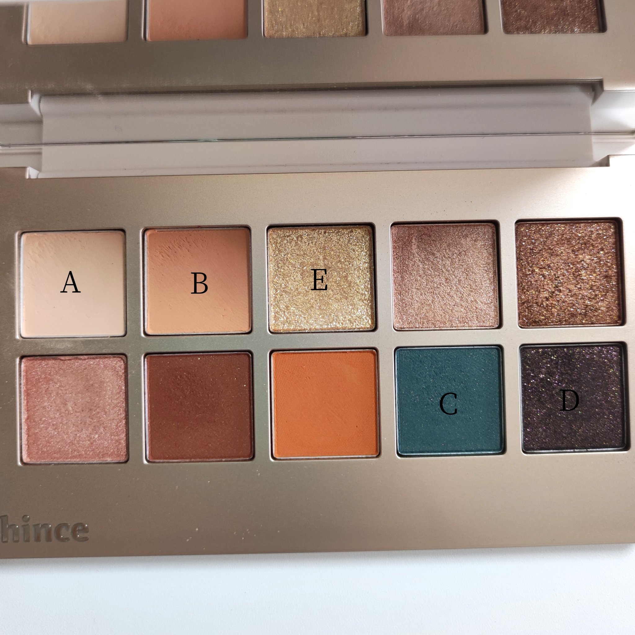 ニューデップスアイシャドウパレット 08 ビー・マジカル (ホリデー&日本限定)/hince/アイシャドウパレットを使ったクチコミ（3枚目）